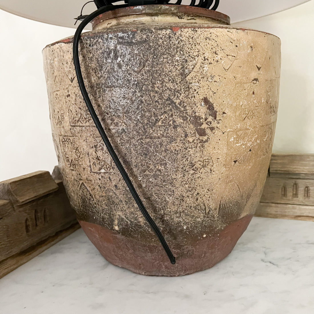 Vintage Chinese Ceramic Vase Table Lamp